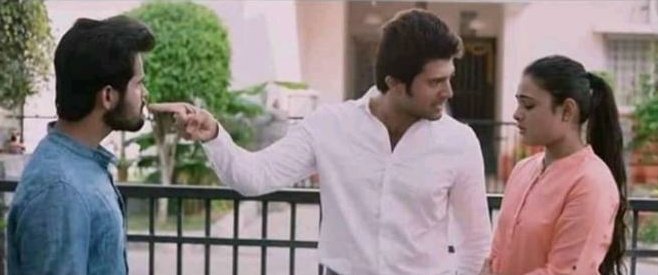EFACDIM's tweet photo. Her boy bestiee upload a status
#bestieelove #forever #lovelyfrnz 👫

~~And who is the FUCK is the guy preethi 😒 https://t.co/2rVpgPZ2pc