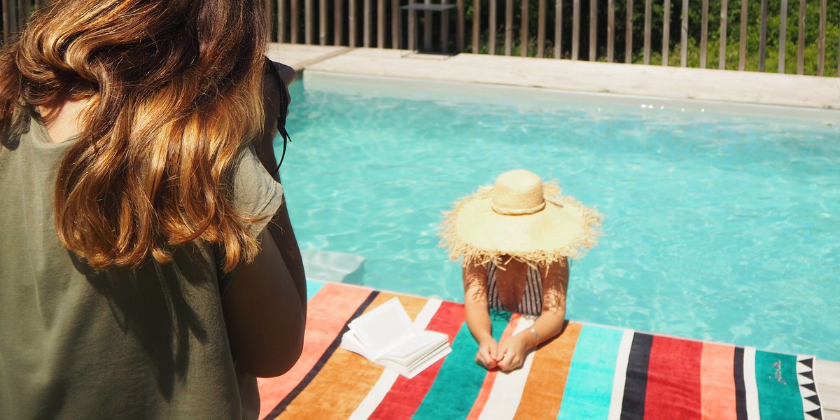 La Maison Jean-vier vous fait découvrir sa collection de draps de plage riches en couleurs… un drap de plage moelleux et absorbant, qui s’accordera parfaitement au décor d’une piscine ou sur le sable fin de la plage. Rendez-vous sur jean-vier.com #plage #beach #summer