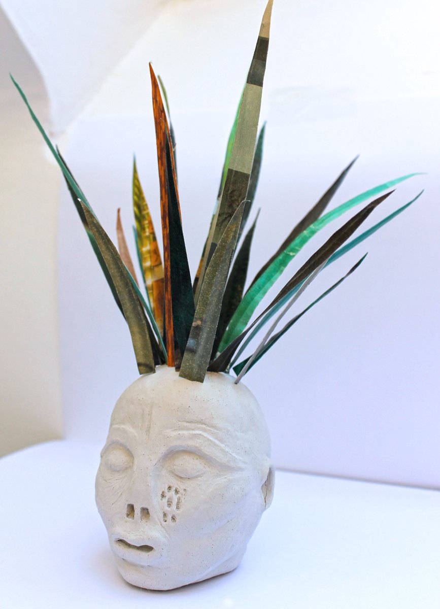 hellokatierhian's tweet image. A #ceramic head with movable wire leaves I made which I will be #animating this week. Can't wait to see him come to life with #dragonframe. #illustrator #animator