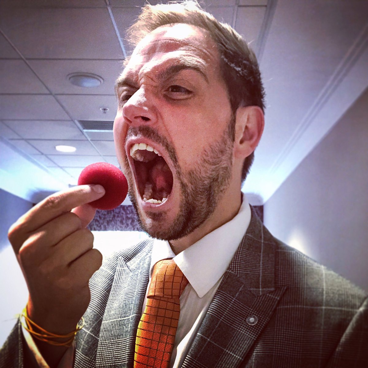 timlichfield's tweet photo. Magician’s diet: One sponge ball per day.

#donoteat #spongeball #magic #magician https://t.co/ERnPVWp7QK