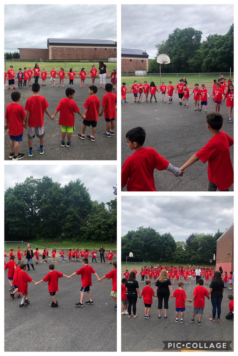 Incoming third graders enjoying the festivities <a href="/jackson_ave/">Jackson Ave School</a> #MineolaProud