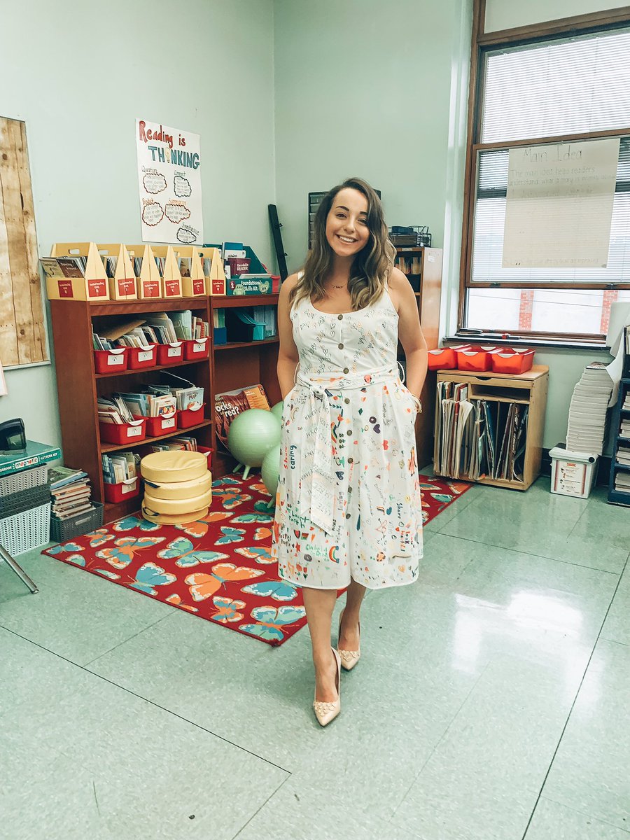 NikiLynn14's tweet photo. Teaching, but make it fashion. #BeDifferentBeNice https://t.co/lTrtNoTHui