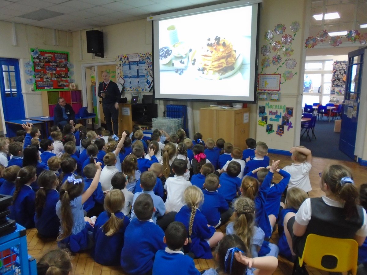 MPPS_Wirral's tweet image. We really enjoyed participating in Reverent Carpenter's assembly, he taught us about different food from around the world. #multiculturalweek