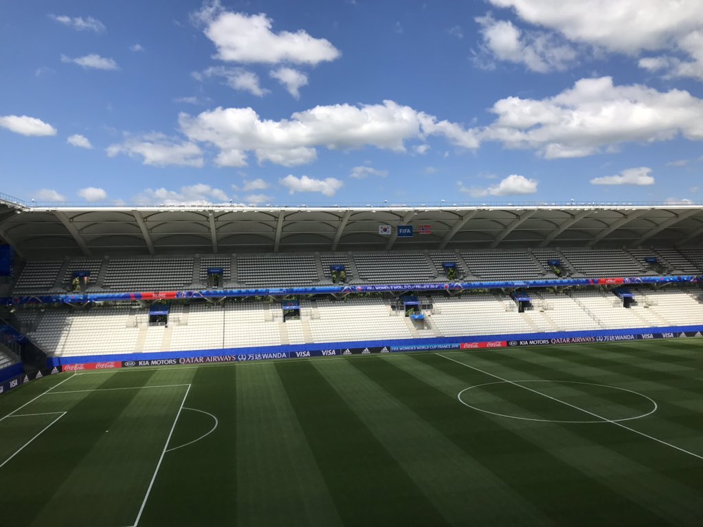 FIFAWWC_KOR's tweet photo. 이제 킥오프까지 5️⃣시간 남았습니다! #KOR 대표팀과 #NOR 의 A조 마지막 경기 - 축구팬 여러분 ⏰4:00에 맞춰 놓으셨죠? #KORNOR

Live Blog
https://t.co/YsmoyG3Tt0 https://t.co/kSyRaPsx18
