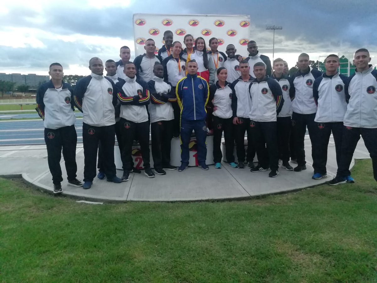 ejercito_cedoc's tweet photo. #BuenLunes 5 medallas de plata y 4 de bronce en las diferentes categorías, obtuvo el equipo de atletismo de la #EMSUB en el  campeonato Prejuegos Mayores Bogotá evento deportivo que permite el entrenamiento constante dentro de la preparación para los próximos juegos interescuelas https://t.co/HvXQbBMFfm