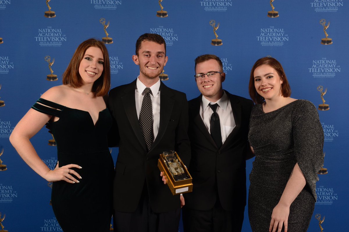 Offsides10's tweet photo. Hard work + hot takes = 🏆🤩 HUGE congrats to the entire #Offsides team on another @newenglandemmy  award for best University Sports Program! Thank you all for your support—now it’s time for us to start working on that 3-peat 👏 https://t.co/v4526NoZq9