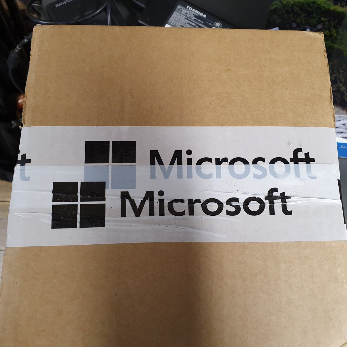 Quander.io tweet media