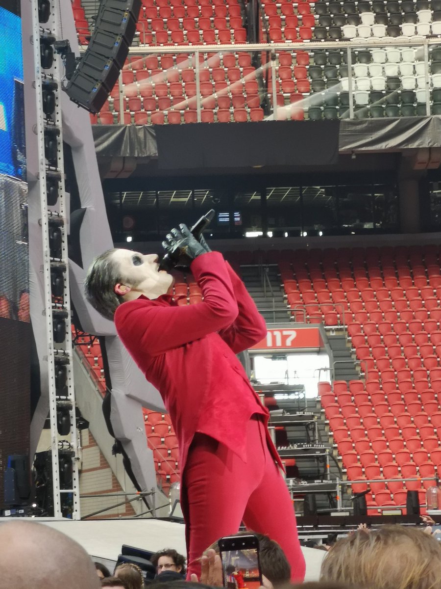ccelinea's tweet photo. #Ghost #Amsterdam #2019 https://t.co/tpx1WviVw5