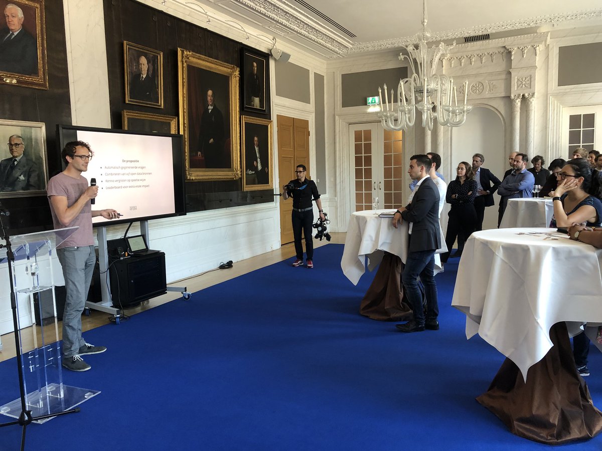 OpenStateEU's tweet photo. Winnaar van de eerste editie van Accountability Hack @argu_co vertelt over hoe een hacakthon in zijn werk gaat, geeft vijf tips voor deelnemers en laat de winnende app zien van 2016: De Slimste Burger #AccHack19 https://t.co/9ulig5Nx6K