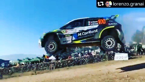 #GBBASSOFFICIAL e <a href="/lorenzo/">Lorenzo Mendoza</a>.granai #jumpinginthedust at @rallyitaliasardegna 😎 bit.ly/2ISt2xR