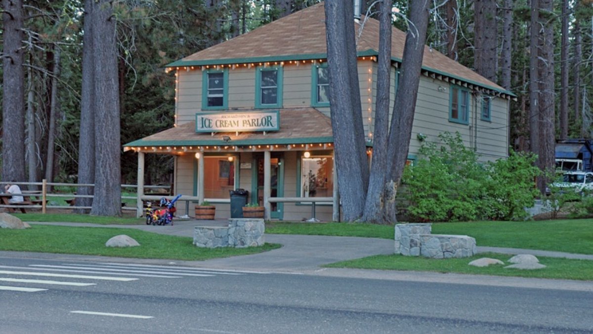 Muscle Monday’s, We are 30 hours from our departure to the <a href="/LakeTahoeFBCamp/">Lake Tahoe Football Camp</a>. Give them a follow for camp updates! And take a look where we will be spending the next 4 days 🤩🤩🤩. Going to be a great trip. #GOCREEK #FRAMEITUP