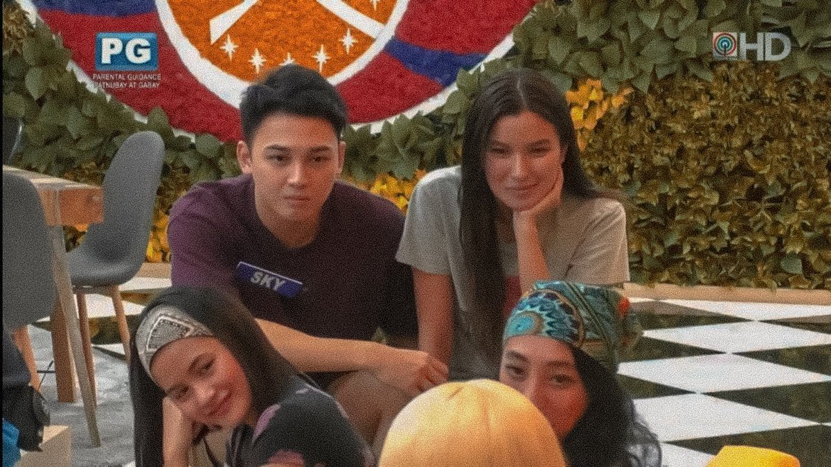 layf2gether's tweet photo. Yan hiwalay muna Skyiana and Kiano :(
#PBB8HiwalayBahay https://t.co/4MRUDQjMQO