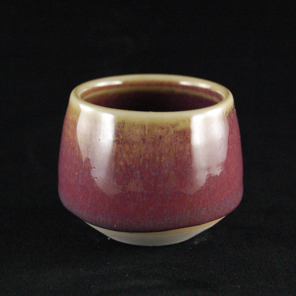 Kajicera's tweet photo. .
鈞窯/ぐい呑
銅の発色を紫紅に寄せた作品
Jun-yao/Sake Cup
Red purple come out of copper
#陶芸 #鈞窯 #ぐい呑 #お酒 #pottery #junyao #porcelain #sakecup #japanesepottery https://t.co/uCRcT6Ocra https://t.co/E8IbNdvswg