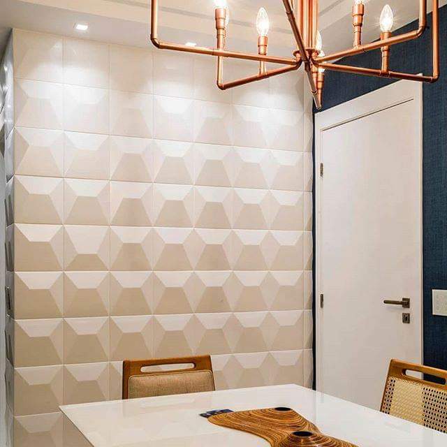 Nuestros productos #Dune Multi shapes o Japan son piezas únicas con volumen 3D en color blanco mate con las que se puede jugar con su colocación para lograr diferentes tonos.

Crea espacios únicos con este producto.

Encuentra más productos exclusivos
👉recubrecatalogo.ete.mx