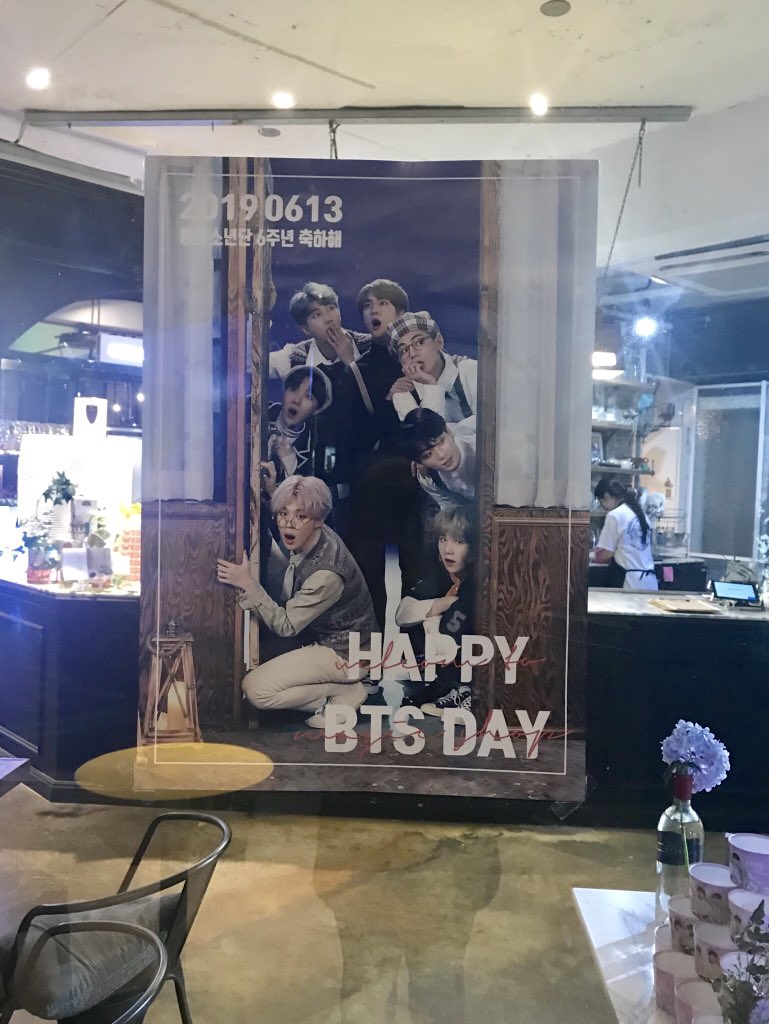 hellobangtan13's tweet image. Cupsleeve anniversary event for Bangtan  in Busan✨ 

#5thMusterBusan
#6YearsWithBTS