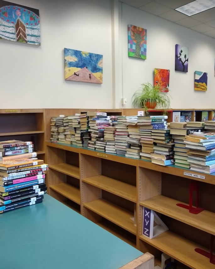 OConnorReads's tweet photo. I picked things up; I put them down; I picked things up; I put them down; I picked things up; I put them down. Today? I put down my LAST thing. And now? GENREFYING COMPLETE. 👍Thank you for the push, @jenniferlagarde! @CBLibraries #CBSDPD #TitusPride #Southside https://t.co/4maFk7oNZr