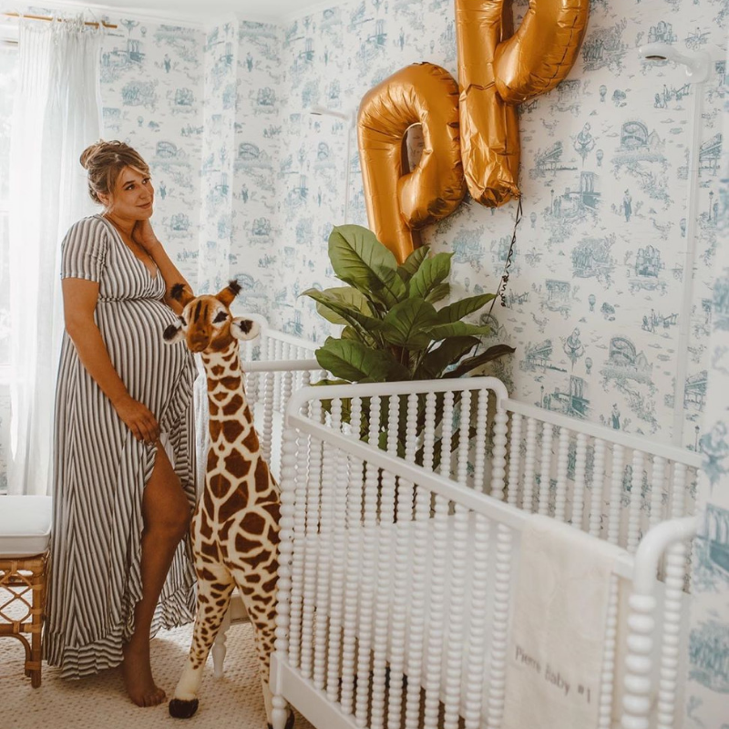 PeaMaternity's tweet photo. When your dress perfectly matches your nursery, you need to document it. 💙 Shop @asliceopi's bump style: https://t.co/j1dlxNxOhI
#apeainthepod #40weeksofchic #rachelpally #ltkbump https://t.co/2pyfhUQ4Tj