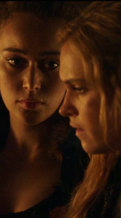 TrashyCLEXA's tweet image. math:
x = -b ±√b²-4ac
———————
2a
physics:
x = x₀ + v₀t + at²/2
chemistry: