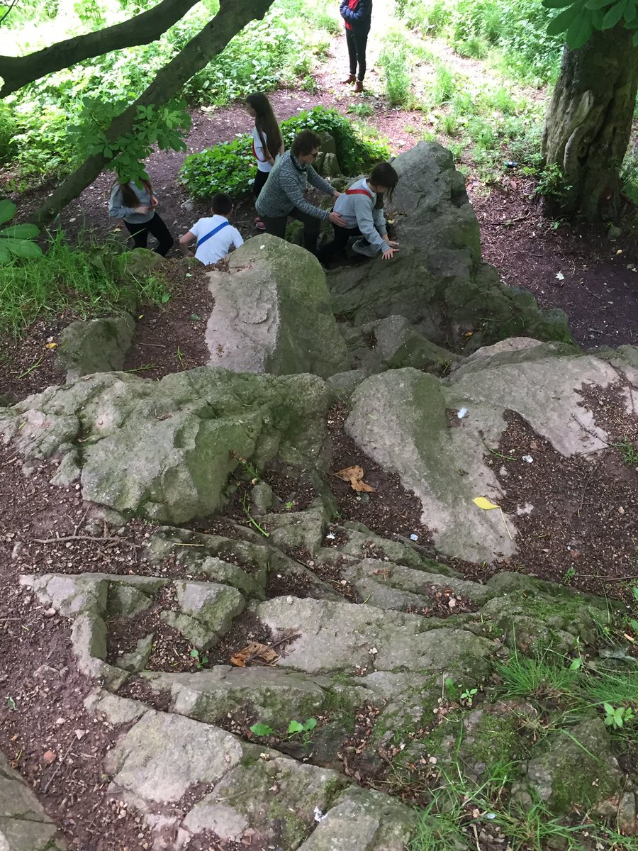MissNichols20's tweet photo. June’s right of the month is about the right to play and the right to rest. P6 sure did love their time playing in the woods today! They were so creative coming up with Jacobite and Redcoat games to go along with this terms topic. Thank you Grace for this adventure! https://t.co/49nOxK2V8p