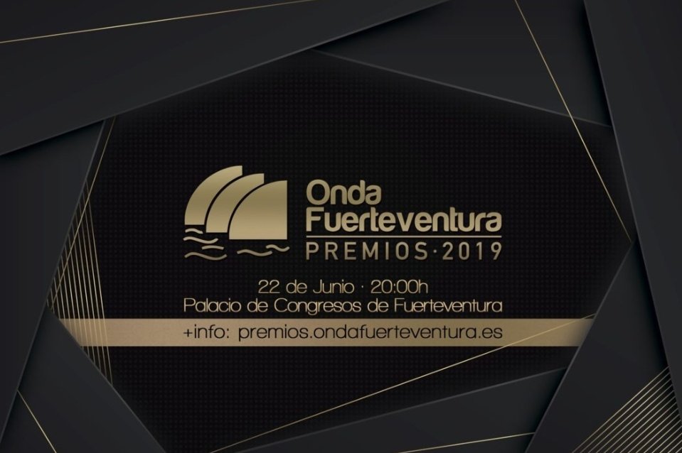 Salva Reina | Info 🌟 (@salvareina_info) on Twitter photo Gente de Fuerteventura!!🇮🇨
No falteis a los Premios Onda Fuerteventura 🏆 donde <a href="/salvareinachuki/">salva reina</a> pondrá el toque de humor a la gala
📆22 de Junio
🕗20:00h
📌Palacio de Congresos de Fuerteventura Gente de Fuerteventura!!🇮🇨
No falteis a los Premios Onda Fuerteventura 🏆 donde <a href="/salvareinachuki/">salva reina</a> pondrá el toque de humor a la gala
📆22 de Junio
🕗20:00h
📌Palacio de Congresos de Fuerteventura