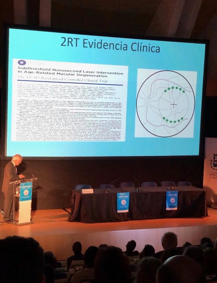 IMEXonline's tweet image. Durante la VI Reunión de vitrectomía, organizada por el HGU de Elche en colegio de médicos de Alicante, Dr. Martínez Toldos presenta el nuevo tratamiento #2RT para pacientes con #DMAE y otras patologías, por una mejora de la calidad asistencial. @ellexmedical