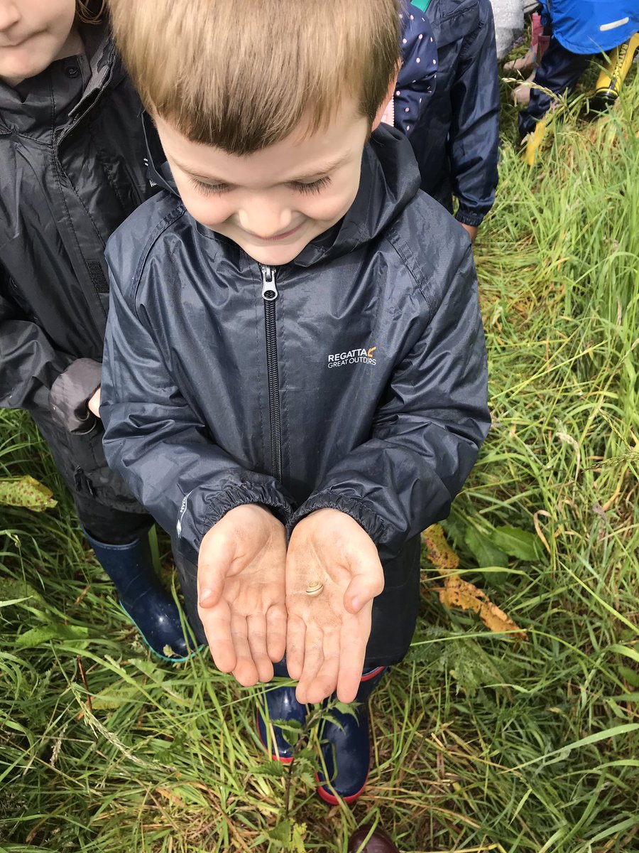 StAidansRecpt's tweet photo. Bug hunting at The Woodland Hideout. We’ve had a brilliant day https://t.co/PcfiTiWdn6