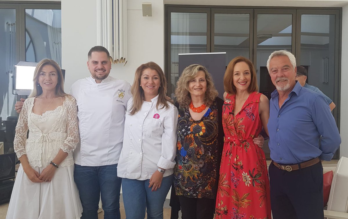 AlejaCatering's tweet photo. Entrevista en el programa @marbAllStars de #marbellatrendy en @RTVMarbella 😃
#15añoscumpliendosueños #alejandracatering #marbella #cateringmarbella #cateringmalaga https://t.co/zBU2qT8PWr
