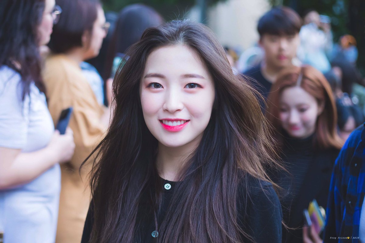 _Frog_Prince's tweet photo. 🎉190618🎉 #해피아린데이

우리 막내 아린이 21번째 생일 너무 축하해🥰🎉
앞으로도 영원히 함께 하자💕

#HAPPYArinDAY
#아린 #ARIN #최예원 #アリン https://t.co/skjfPdNR2G