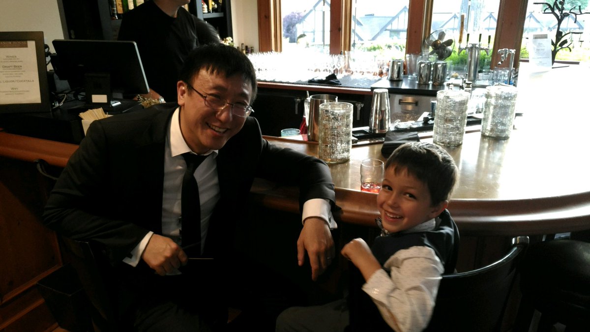 Nuclear_Cheng's tweet photo. Bar keep, another whiskey for my friend. https://t.co/v41e5IR2p8