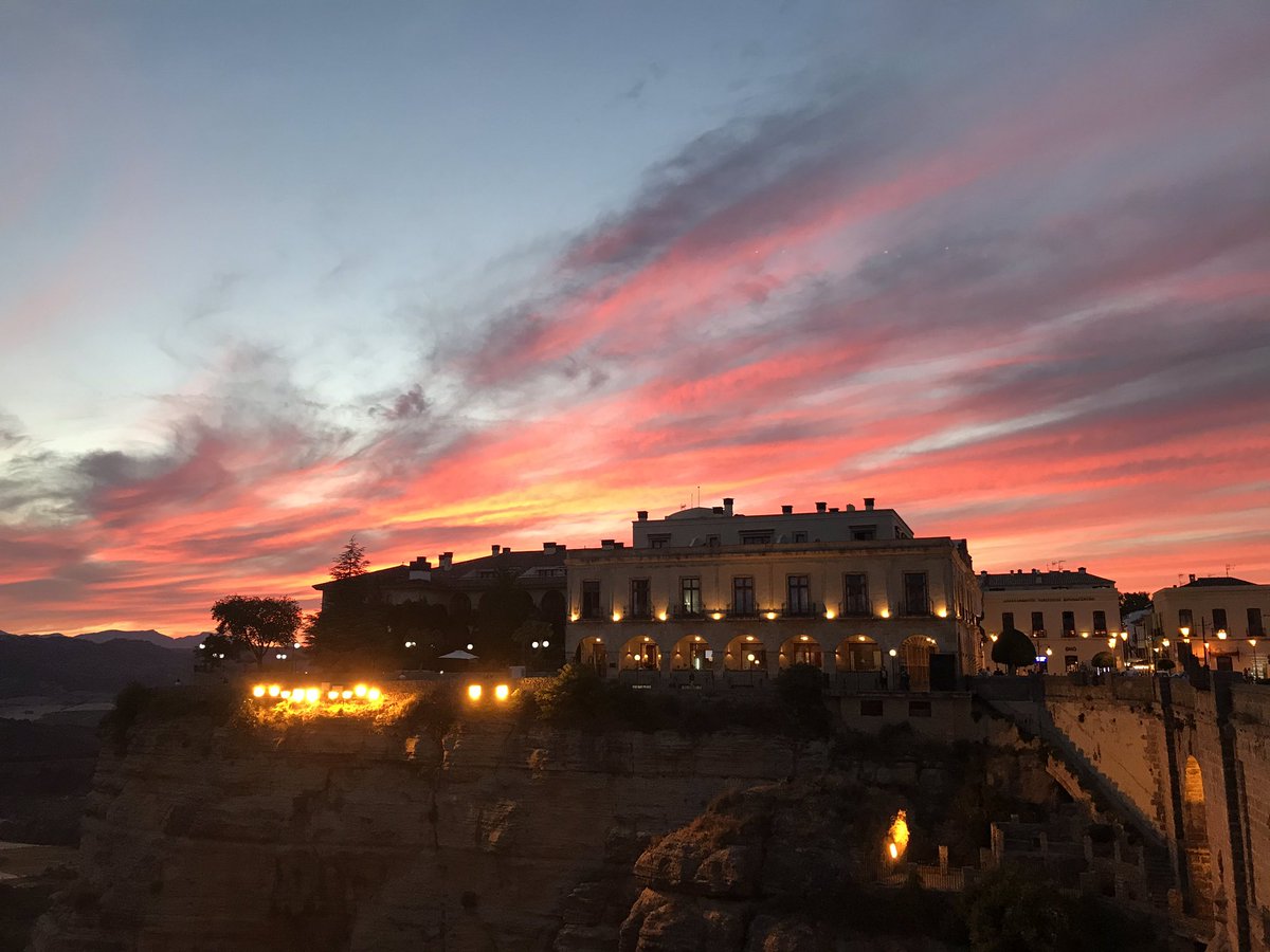 stefclub7's tweet photo. Spain, thank you. The city of #Ronda is absolutely breathtaking. #Spain #TravelDay @CNTraveler @cntraveller https://t.co/Ez6hbqbQsM