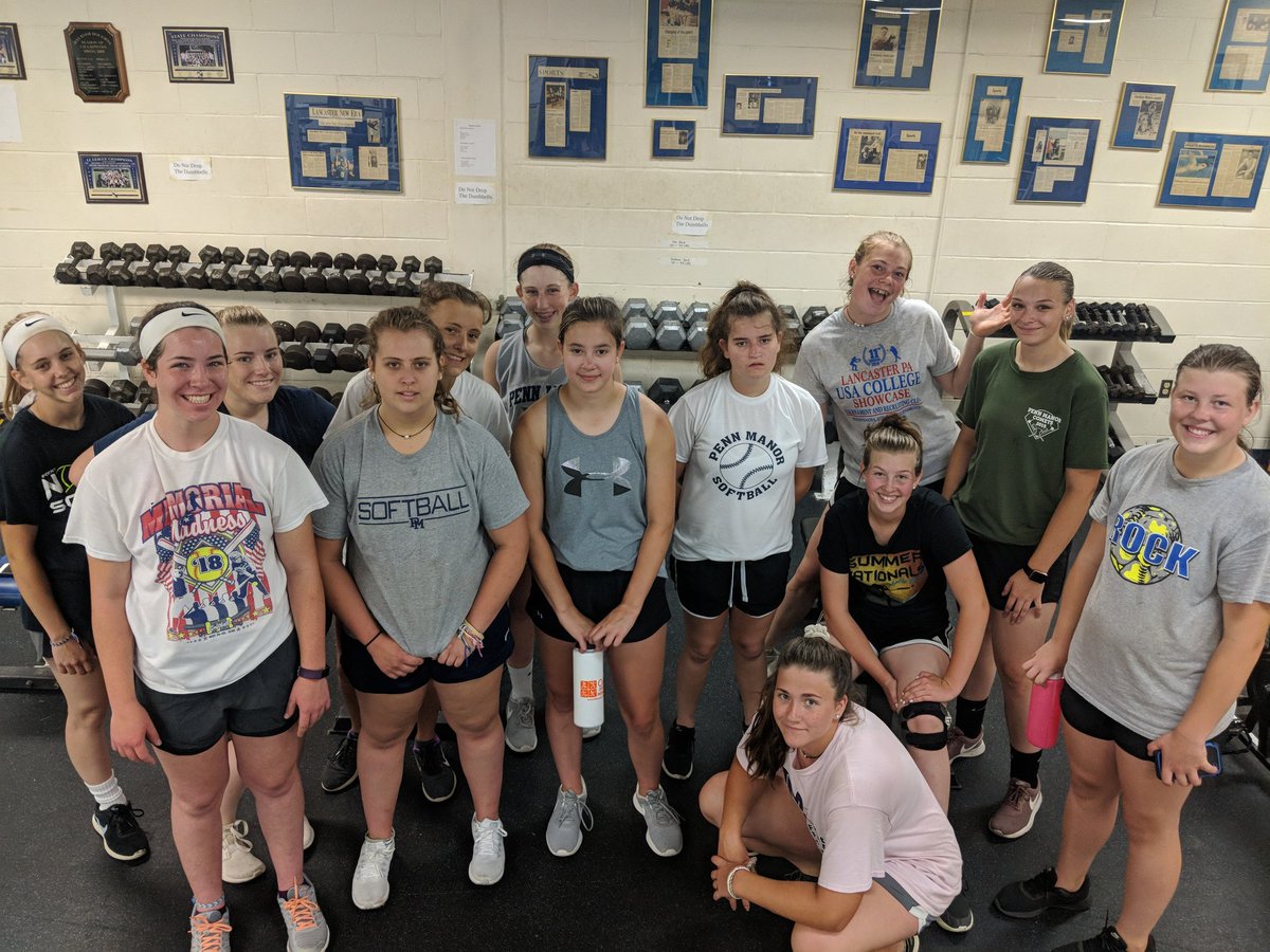 joca944's tweet image. Great first day of summer workouts with these girls! @PMsofty #thereisnooffseason