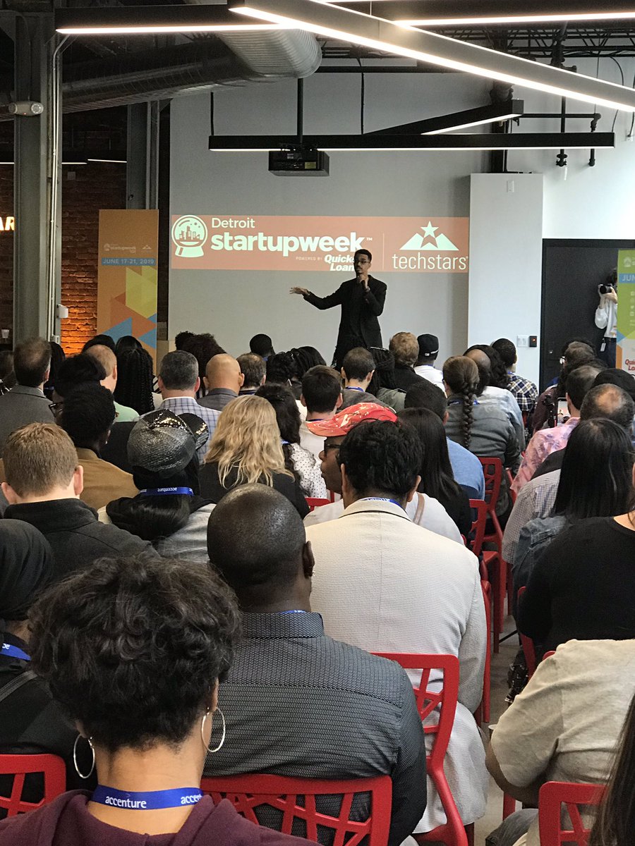 InvestDetroitVC's tweet photo. @InvestDetroitVC supporting our #startup community @detstartupweek - keynote @JohnHenryStyle @HarlemCapital #InvestDetroitVC #DetStartupWeek #DetroitStartupWeek #startuplife https://t.co/YffYpYFj87