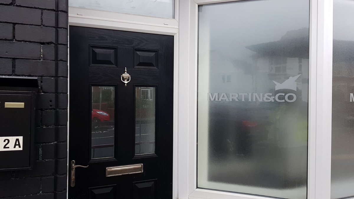 Dragon_Signs's tweet photo. Last week @martincocardiff had a shop front refresh with slick results. #brandoutfromthecrowd #branding #shopfront #signs #signage #cardiff #wales https://t.co/eTmegR3b99