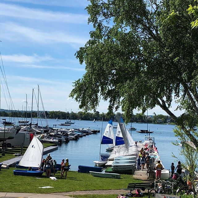 Perfect day for the first day of sailing school! Summer begins! ☀️
.
.
#harborspringsmi #harborsprings #littletraversesailors #littletraversebay #sailingschool #petoskeymichigan #harborspringsmichigan #learntosail #happinessisharborsprings bit.ly/2MQrSrX