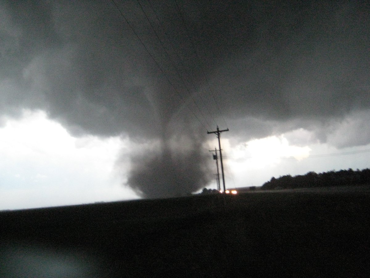 Ryan Hoke Today Is The 10th Anniversary Of My First Tornado While Storm Chasing A Series Of Touchdowns Occurred Near Aurora Ne On June 17th 09 Ending With A Large
