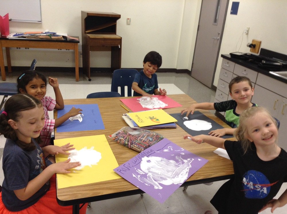 tranq084's tweet photo. Discussing the differences between clouds and creating their own one,  our SAGE K had a blast. Next, our kiddos will have a gallery walk to look at others' cloud and give comments. It's another great day at our SAGE program.  #EASAGE_CFB #cfbisd #cfbmatterstome @LaCroix_Brenda https://t.co/XfK5qNJnnf