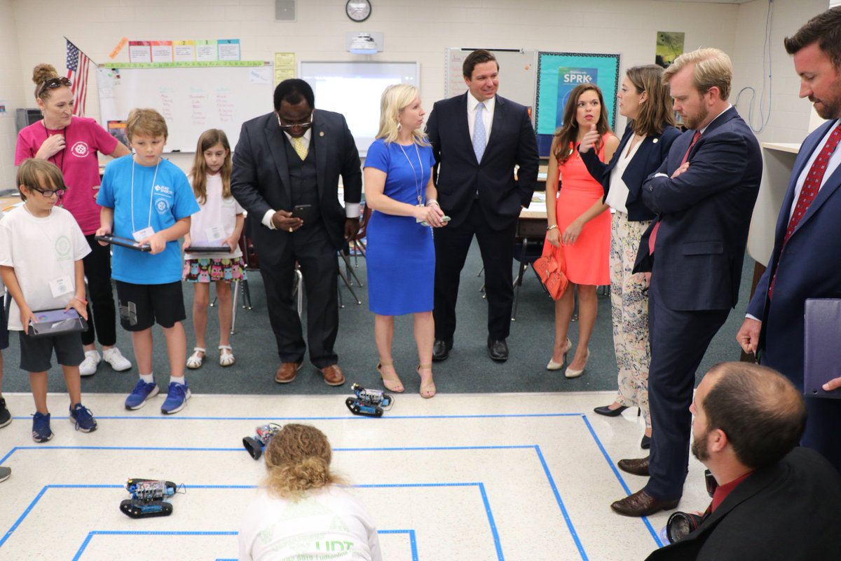 my_pcs's tweet photo. Pinellas County Schools was honored to host @GovRonDeSantis as he spoke about the importance of STEM Education. The Governor visited STEM Summer Camps taking place at a Ridgecrest Elementary School. #STEM #PCSProud #PCSSTEM #STEMEducation #WorkforceInnovation #STEMTeachers https://t.co/D16SW8BNLF
