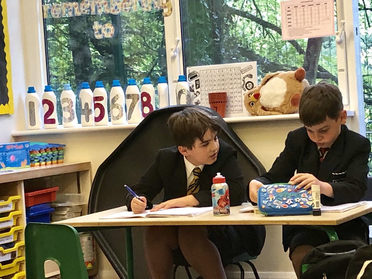 StColumbasLPrep's tweet photo. #SCCPrep boys working hard in Prep Club #workingtogether #3Cs https://t.co/RngOzcrgOX