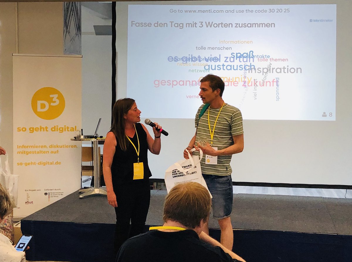 Vielfältiges Publikum, anregende Gespräche, wichtige Impulse - ich freue mich, bei der #d3community dabei gewesen zu sein. Danke für die tolle Organisation, <a href="/so_geht_digital/">so-geht-digital</a> ! #Digitalisierung
