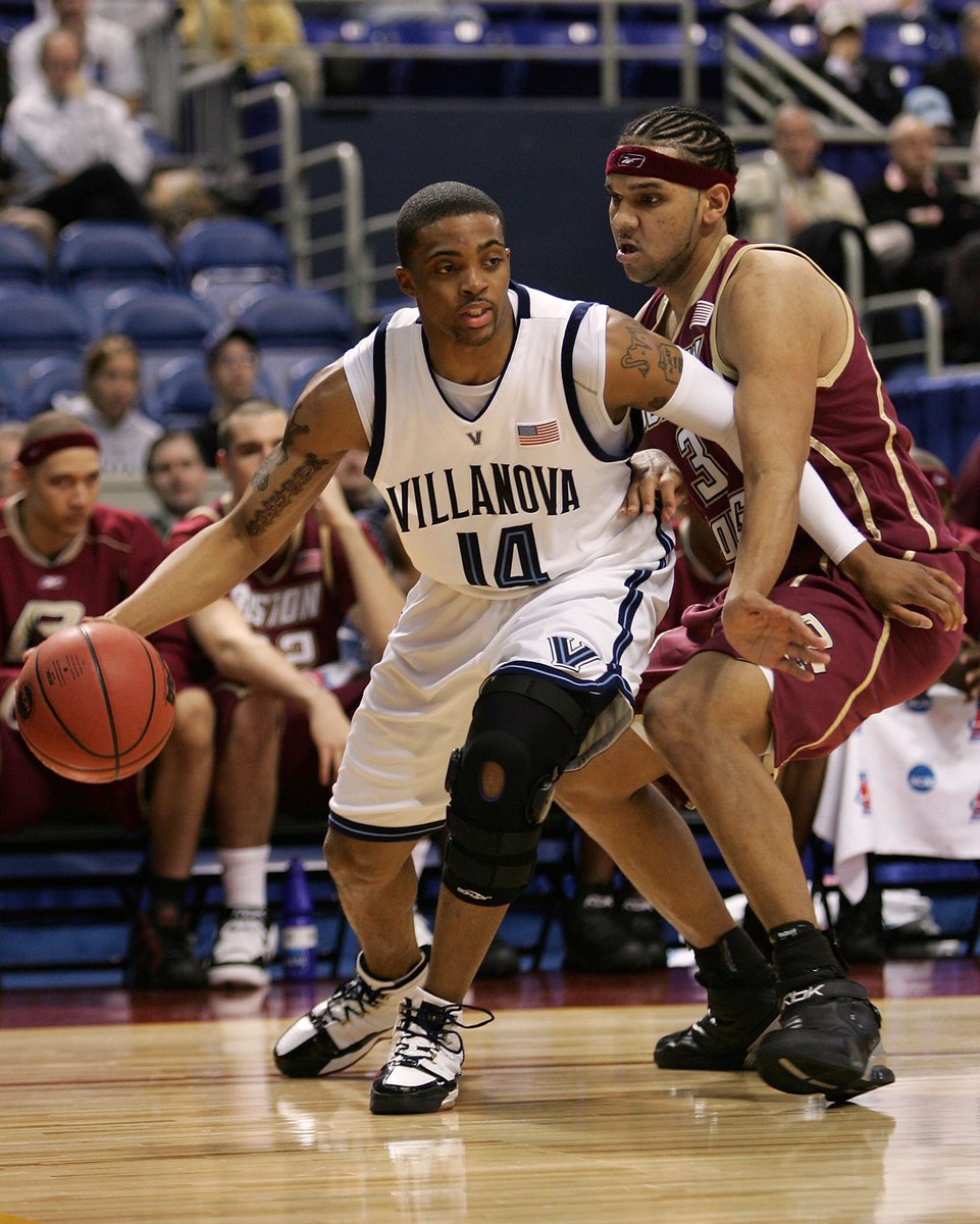 Happy Birthday to one of our all-time great VU guards <a href="/ARayfor3/">🅰️RAY</a> - hope you have a great day ! #OnceAWildcatAlwaysAWildcat