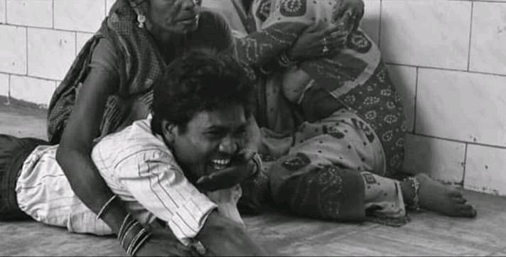 Izankit's tweet photo. 100+ Deaths!!Situation is getting worse day by day and ministers are enjoying cricket match.Till now neither the proper treatment is available nor the number of beds increased. #Shame #BiharChildDeaths @NitishKumar @mangalpandeybjp @AshwiniKChoubey @PMOIndia https://t.co/7uBL7hJy0m