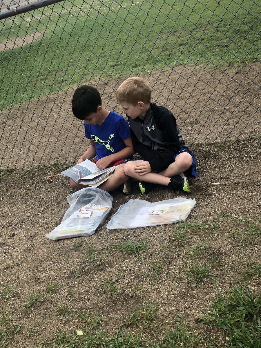burtnack's tweet image. DAY 1: The weather may be gloomy but that won’t stop us! We enjoyed our morning routine, literacy stations, and word work time with Mrs. Coates outdoors. #2weekchallenge #educationoutdoors @LindenLanes_BSD @OutdoorClassDay