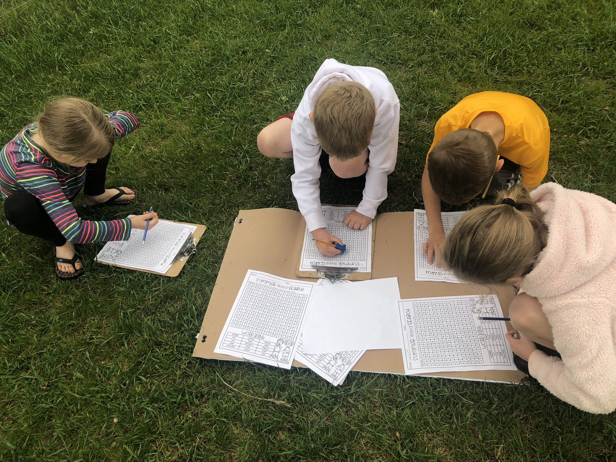 burtnack's tweet image. DAY 1: The weather may be gloomy but that won’t stop us! We enjoyed our morning routine, literacy stations, and word work time with Mrs. Coates outdoors. #2weekchallenge #educationoutdoors @LindenLanes_BSD @OutdoorClassDay