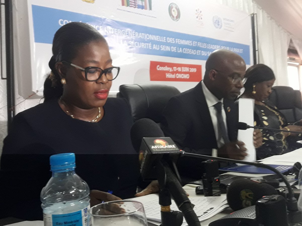 GuineeMano's tweet photo. La présente conférence portera sur diverses questions allant de la migration à la lutte contre le mariage précoce et d'autres pratiques faisant obstacle à la pleine participation de la femme au développement durable et au bien-être, individuel et collectif.
#CONREFMAP2019
#Kibaro https://t.co/HY9gdrmsob