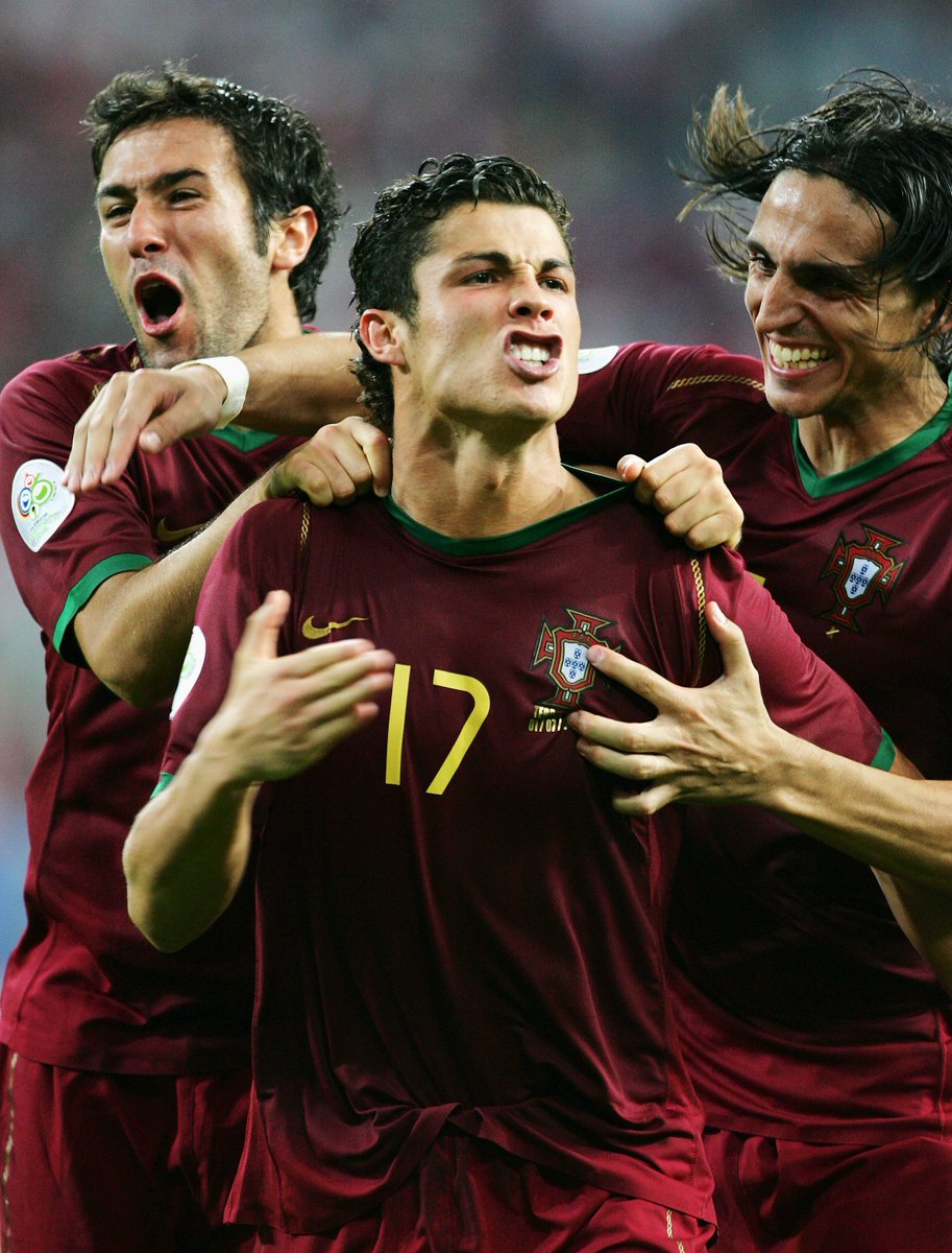 كريستيانو رونالدو سجّل أول أهدافه في كأس العالم في مثل هذا اليوم من عام 2006 
⚽️🇵🇹