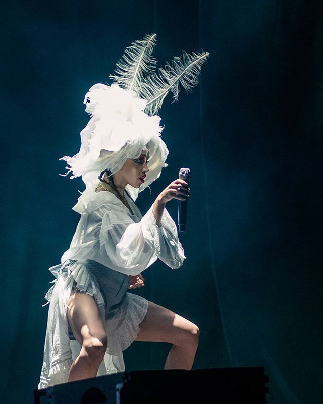 FKA Twigs | Primavera Sound 19' | Barcelona

<a href="/fkatwigs/">FKA twigs</a> <a href="/youngturksrec/">Michel Aste</a> <a href="/primavera_sound/">Primavera Sound</a> 
#portraitfestival #endlessfaces #concertshots #gigphoto #photopit #livemusicphotos #makeportraits #serialshooters #portraitfeed #livemusiccollective #liveauthentic #F… bit.ly/2KlzQHF