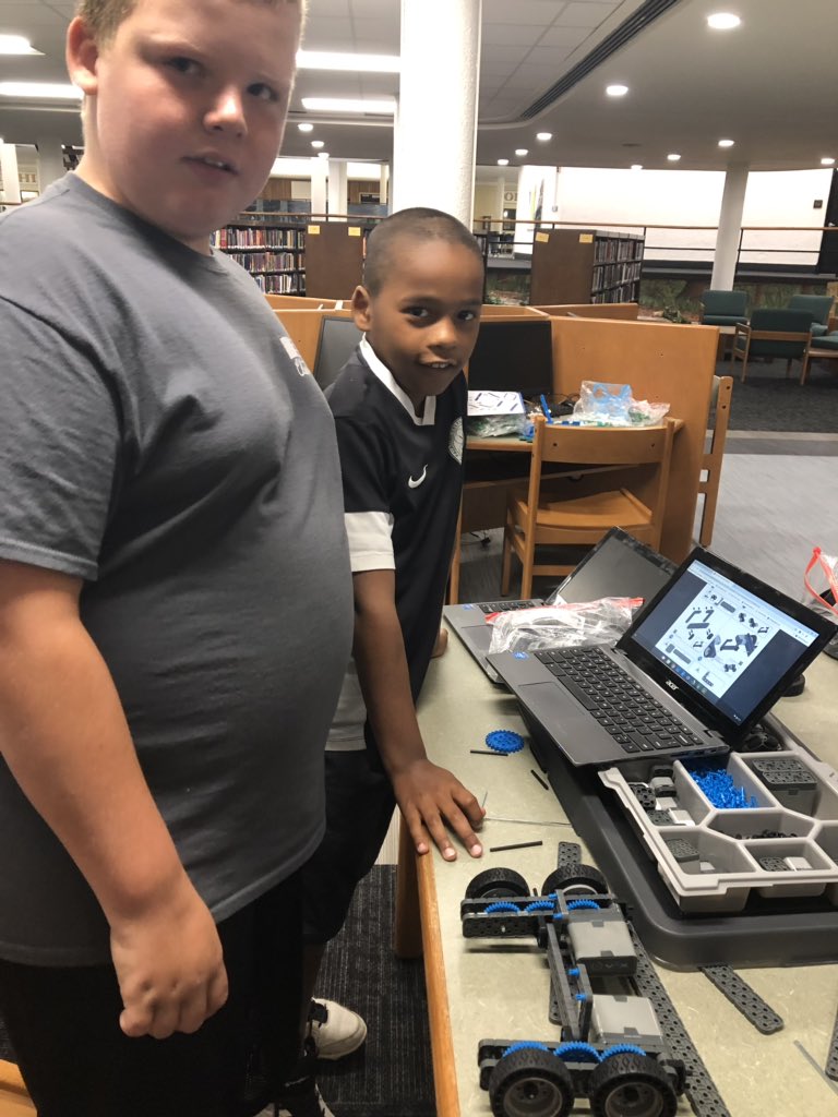 MarvinScience's tweet photo. Delphi Community Elementary School is rockin’ summer robotics!!
#dcesrobotics #OraclePride #robotics #2019summerfun https://t.co/GGX4ZfZv6L
