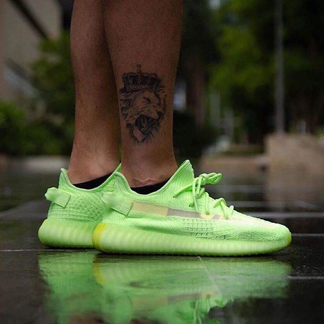 Bodhicouture's tweet photo. [FRESH DROP] IDR575.000• ADIDAS YEEZY BOOST 350 V2 “GlowInTheDark” • Premium High Quality •Available Size : 39⅓, 40, 41⅓, 42, 43⅓, 44, 45⅓, 46•

Click link on profile for Order ! 
#bodhicouture #bodhikicks #bodhico #bodhikids #sneakers  #ootdindo… https://t.co/MgUsspiq6d https://t.co/YlN2N9LKW8