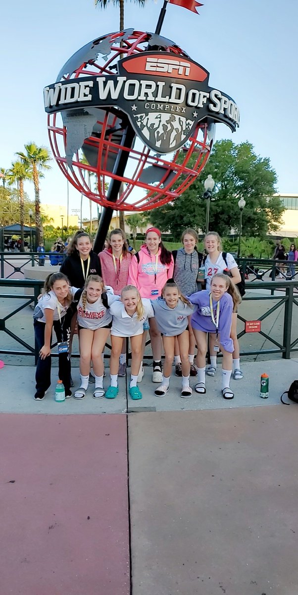 kellij88's tweet image. 13 White is 2-0 so far on Day 1 at AAU Nationals! #AAUVBNatls #KIVAPROUD @KIVAVB