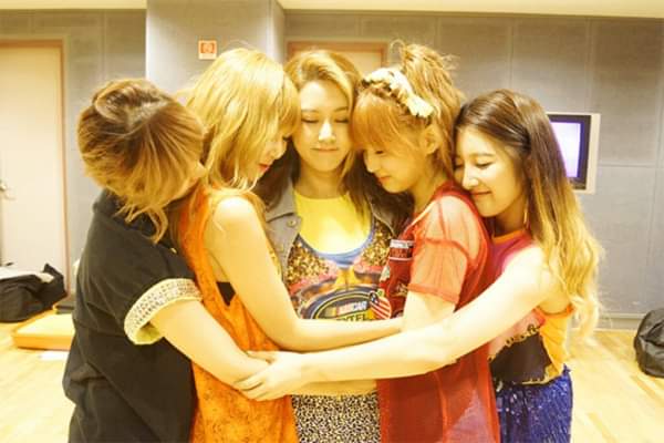 bee4Aver_'s tweet photo. Thank you 4minute. I will never forget how I ever got strength from you girls. Not only songs and performances, also how funny you girls in variety show like MrTeacher, 4M travel, weekly idol etc. All the best! #4Minute10thAnniversary #ThankYou4Minute https://t.co/zVKiPJRbjH